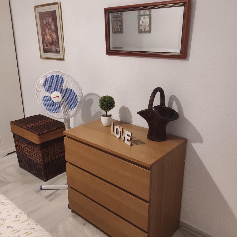 El Barquito Del Abuelo Apartment Malaga Bagian luar foto